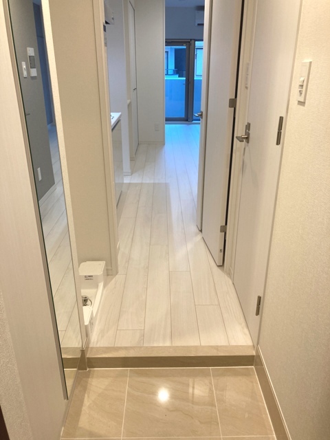 玄関　※写真は同タイプ住戸です。