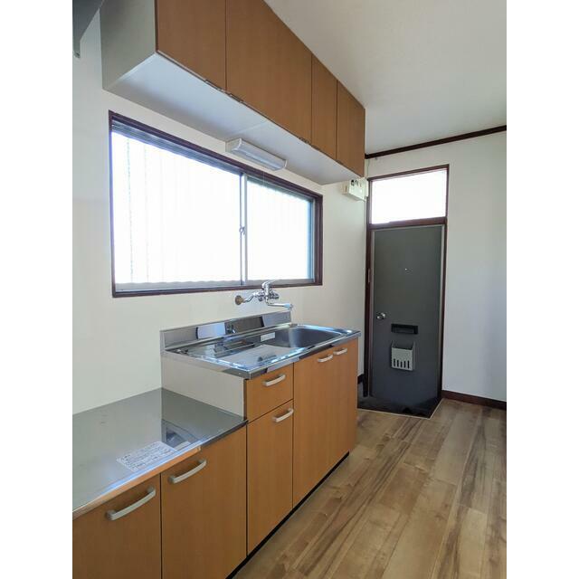 その他設備　流し台は新品に交換済み