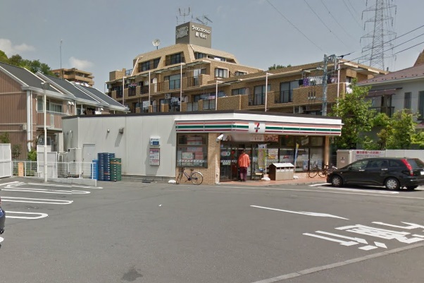コンビニ　セブンイレブン 横浜北寺尾7丁目店（コンビニ）まで327m