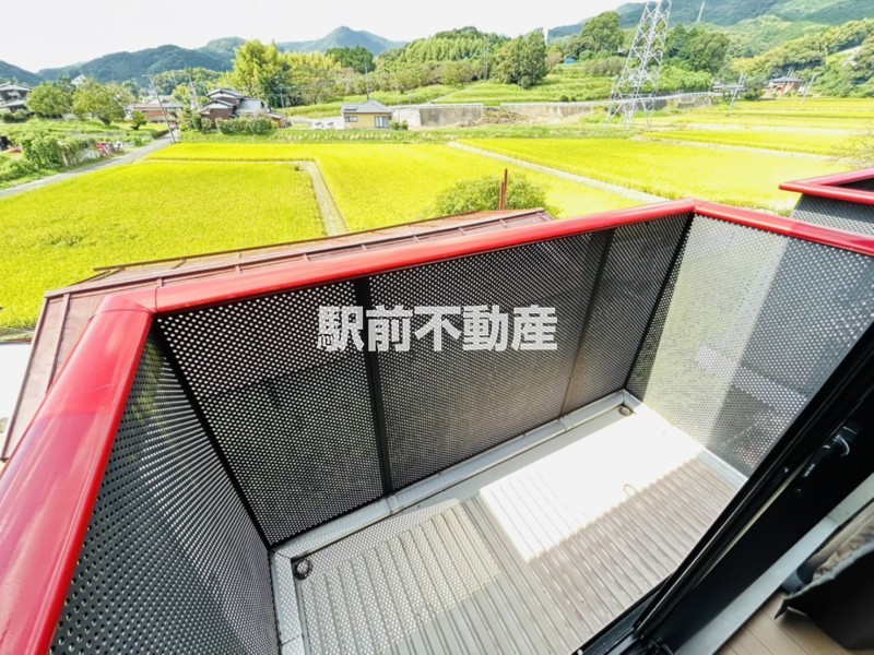 バルコニー　洗濯機置き場は室内