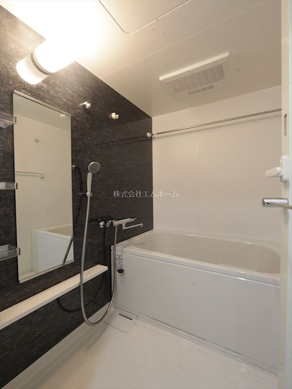 バス・シャワールーム　バスルーム　浴室暖房乾燥機付き