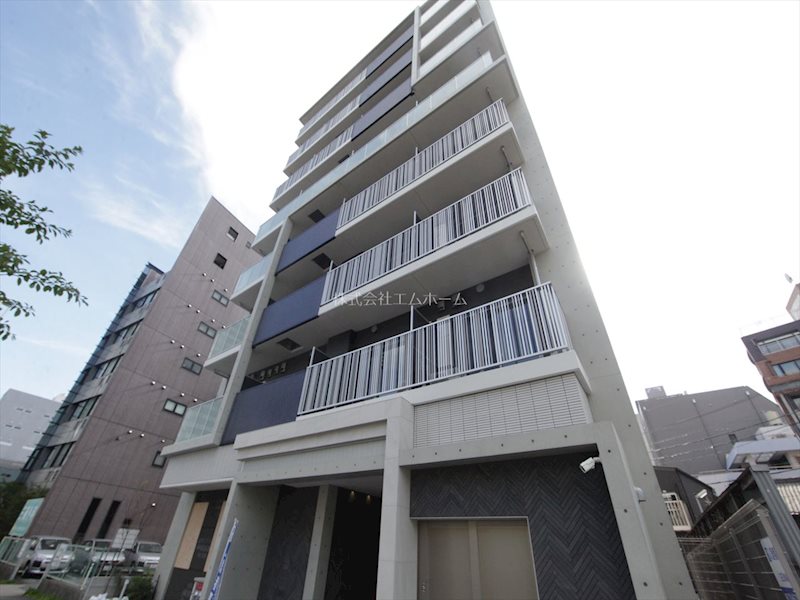 建物外観　外観　オートロック付　宅配ＢＯＸ付　防犯カメラ有り