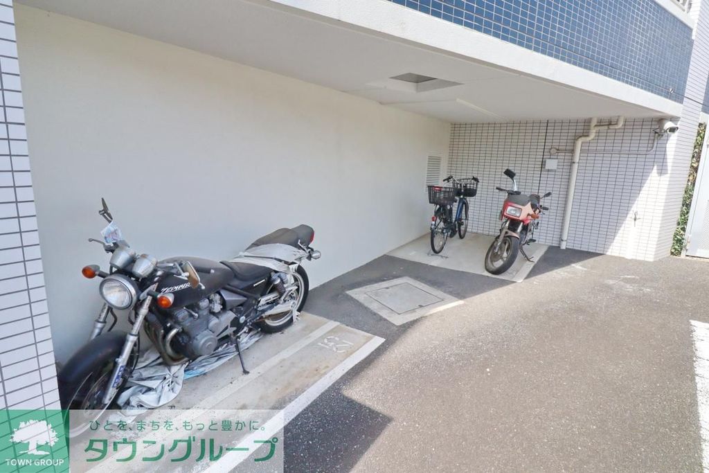 駐車場　駐車場