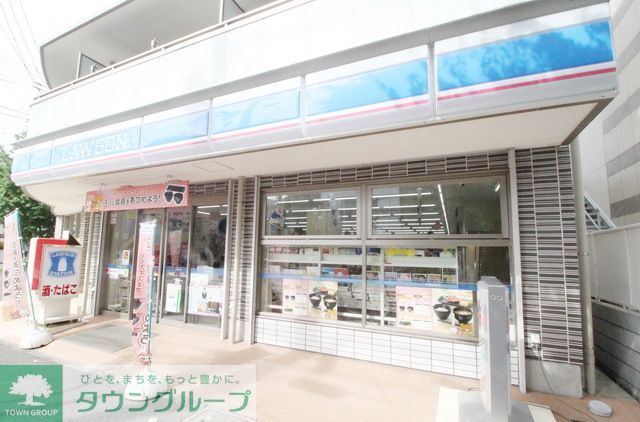 コンビニ　ローソン青葉台駅前店（コンビニ）まで610m