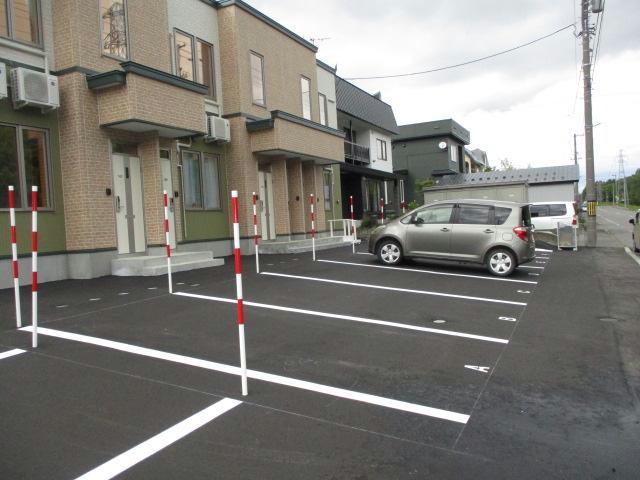 駐車場　駐車場