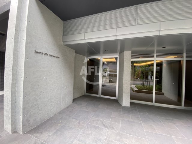 エントランス　スワンズシティ大手前レーヴェ　エントランス