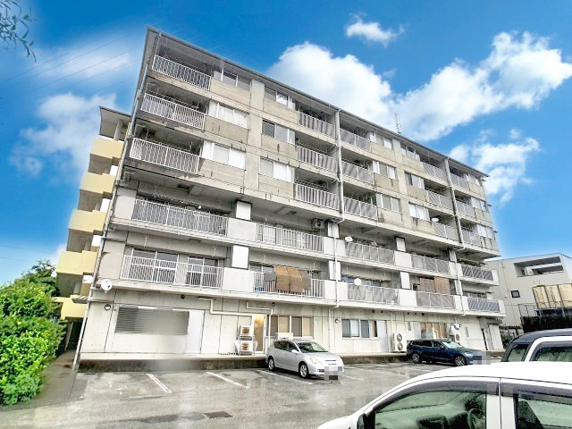 建物外観　2025年10月撮影