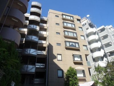 建物外観　★買い物に便利な立地★