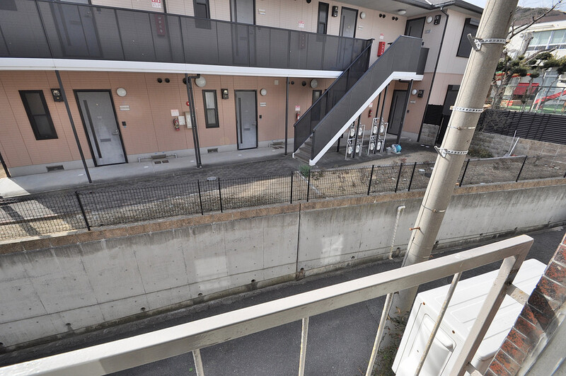 バルコニー　窓からの視線も気にならないですよーカーテン開けてても大丈夫よ