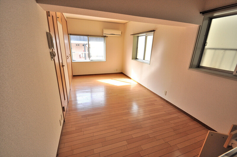 セキュリティ　違います違いますボーリングのレーンとは違いますよびっくりした