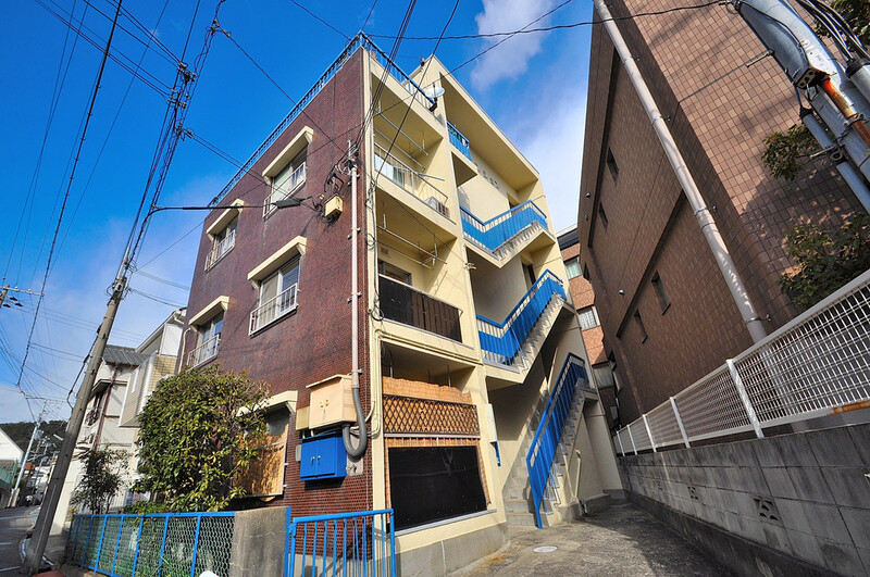 建物外観　陽を遮るものはありません。風通しも良いですよー。住み心地まる