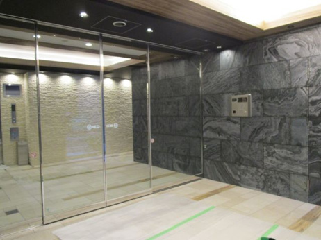 エントランス　エントランス