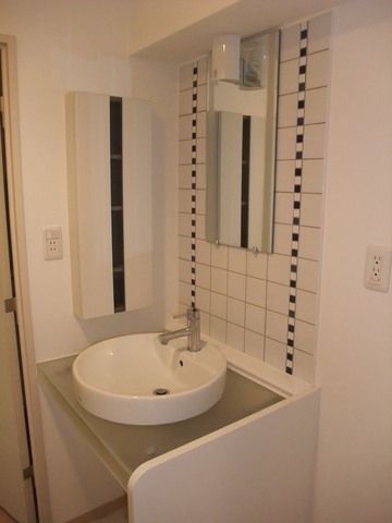 洗面設備　別部屋参考写真