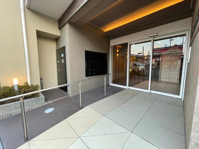 エントランス　詳細は、RISUMO江坂本店→06-6155-7137まで♪
