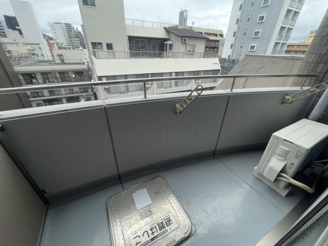 バルコニー　同物件別号室の写真です。