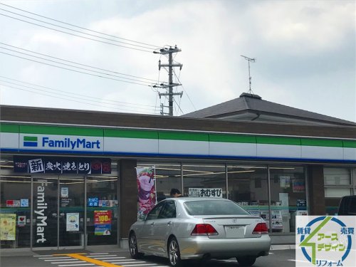 コンビニ　ファミリーマート三木広野店（コンビニ）まで296m