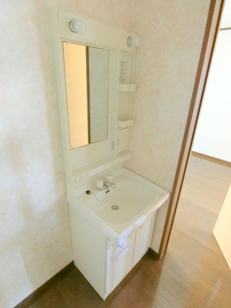洗面設備　写真は別のお部屋のイメージです　現況優先