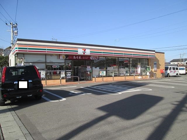 コンビニ　セブンイレブン宮崎空港前店（コンビニ）まで400m