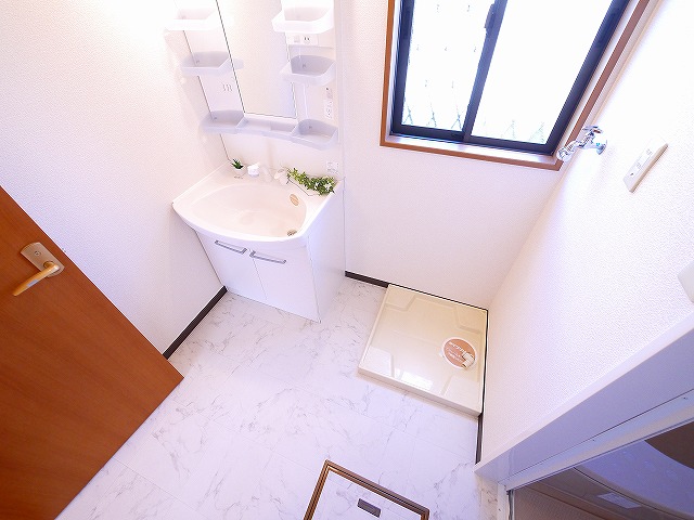 洗面設備　洗面所です