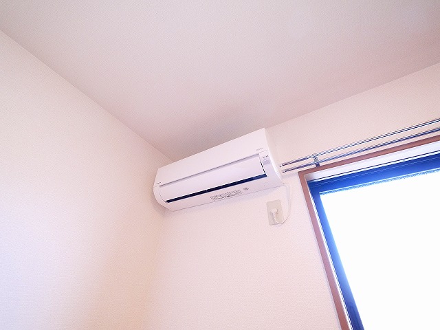 その他設備　エアコンで年中快適に過ごせます