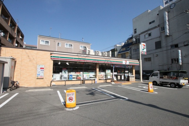 コンビニ　セブンイレブン大阪長居西1丁目店（コンビニ）まで34m