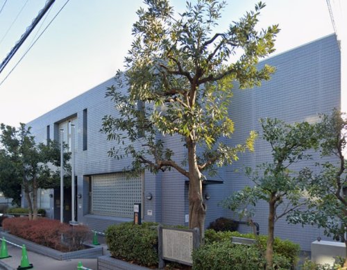 図書館　杉並区立西荻図書館（図書館）まで552m