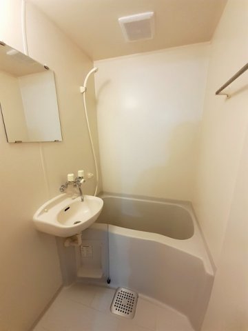 バス・シャワールーム　お風呂です