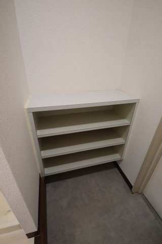 収納　シューズボックス