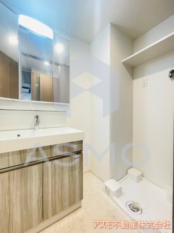 洗面設備　同マンション別部屋　参考写真