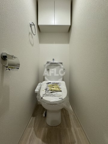 トイレ　セレニテ難波ミラク壱番館　温水洗浄便座