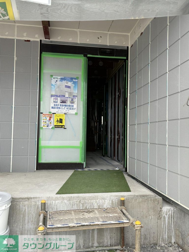 エントランス　駐車場