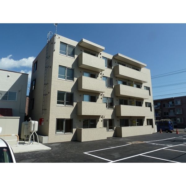 駐車場　駐車場があるので、車を買う予定の方も安心です