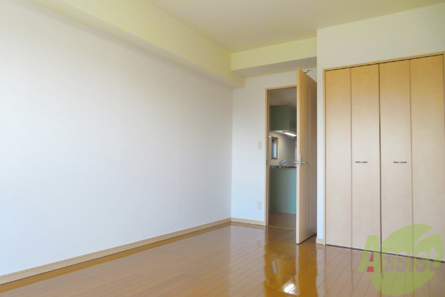 その他部屋・スペース　別角度からのアングルになります。壁は白く統一感があり綺麗です