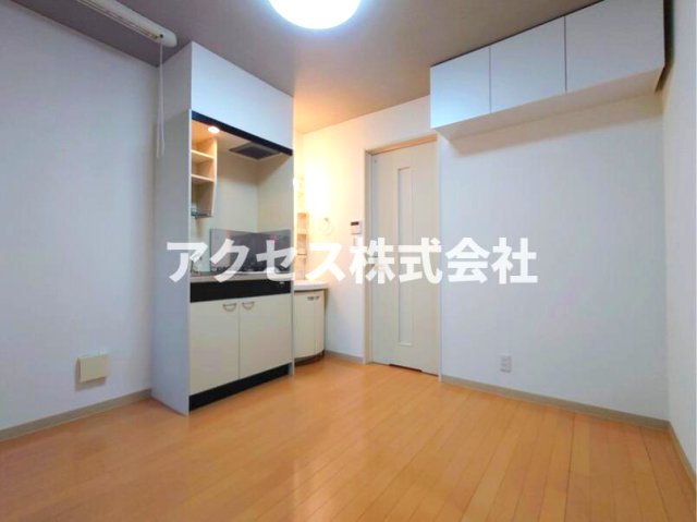 居室・リビング　※同建物別室、参考写真