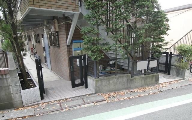 エントランス　★お問い合わせはタウンハウジングまで★