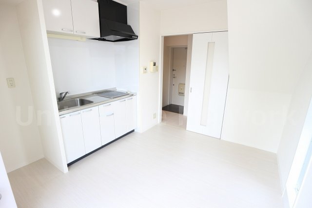 居室・リビング　ゆったりとくつろげる、落ち着きのある居室空間です