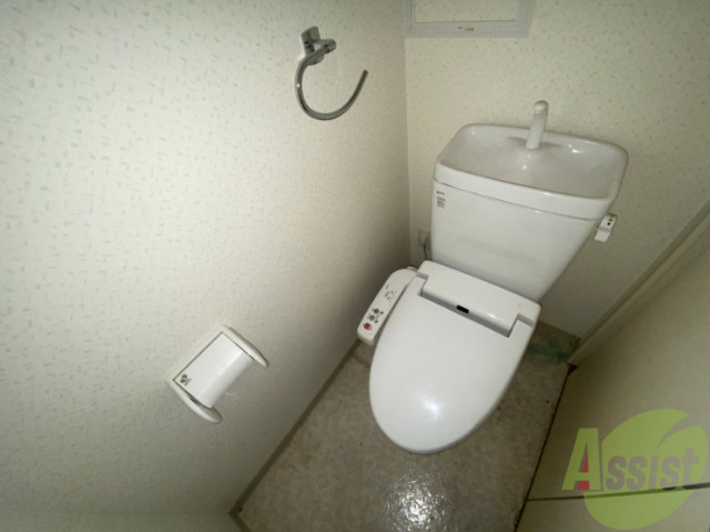 トイレ　ウォシュレット付きのトイレです。シャワートイレは日本の宝。