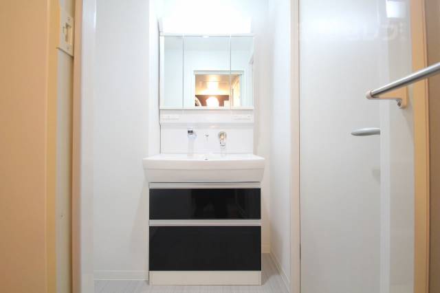 洗面設備　※２０１号室室内参照