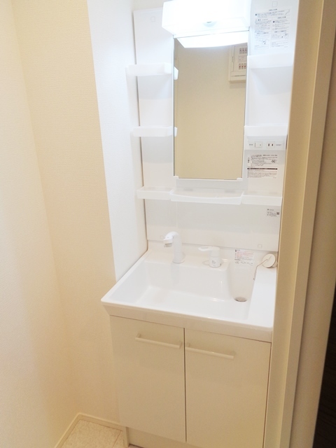 洗面設備　同仕様参考写真