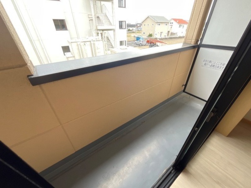 バルコニー　図面と現状に相違がある場合には現状を優先