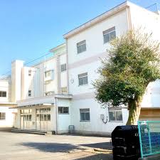 小学校　富士市立須津小学校（小学校）まで351m