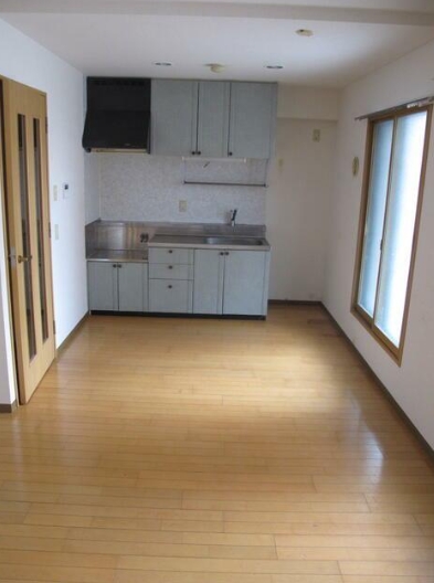 居室・リビング　※別部屋参考写真☆広々としたリビングです☆