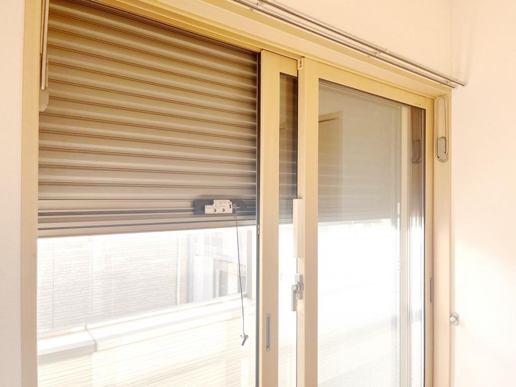 セキュリティ　★シャッターもついています★