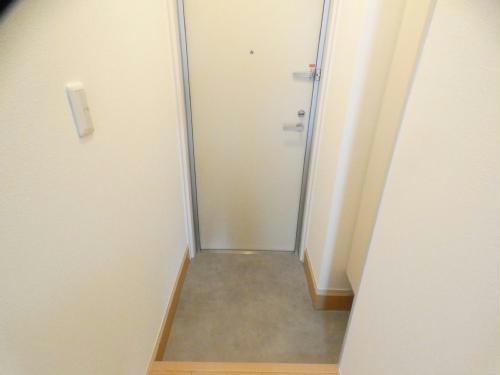 玄関　パークハイムA棟 103