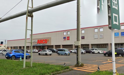 ショッピングセンター　MORUE(モルエ)中島（ショッピングセンター）まで596m