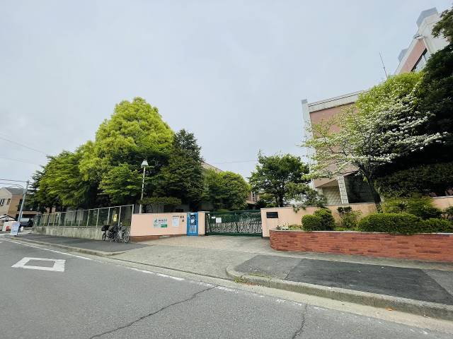 小学校　西前田小学校トワイライトスクール（小学校）まで580m