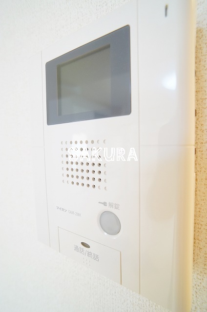 セキュリティ　女性の方でも安心のモニター付きインターフォン♪