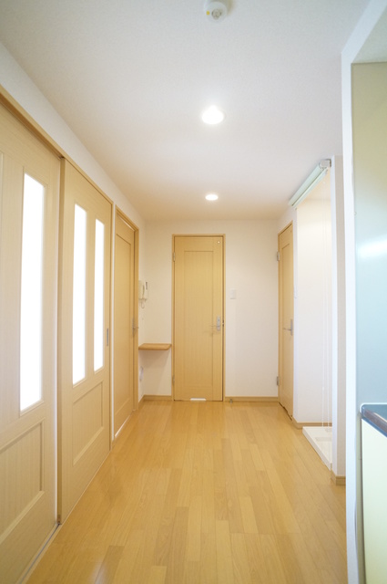 居室・リビング　室内