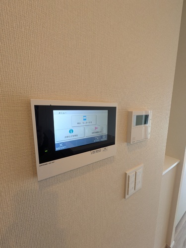 セキュリティ　モニタ付きのインターホン