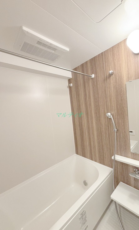 バス・シャワールーム　浴室